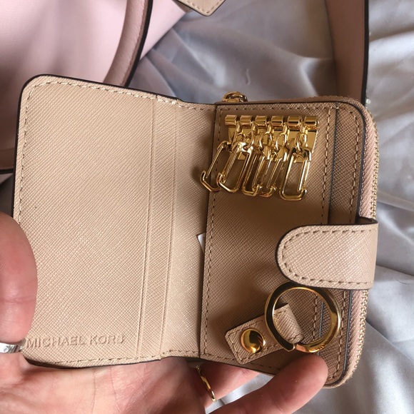 Pink Michael Kors COMPLETE COLLECTION SET - Picture 9 of 10